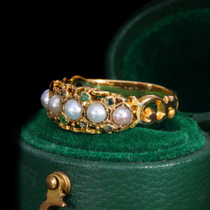 Pearls Through the Ages: Origins, Lore, and Their Place in Antique Jewellery