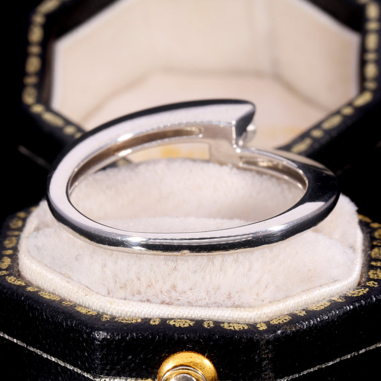 The Contemporary Brilliant Cut Diamond Twist Ring