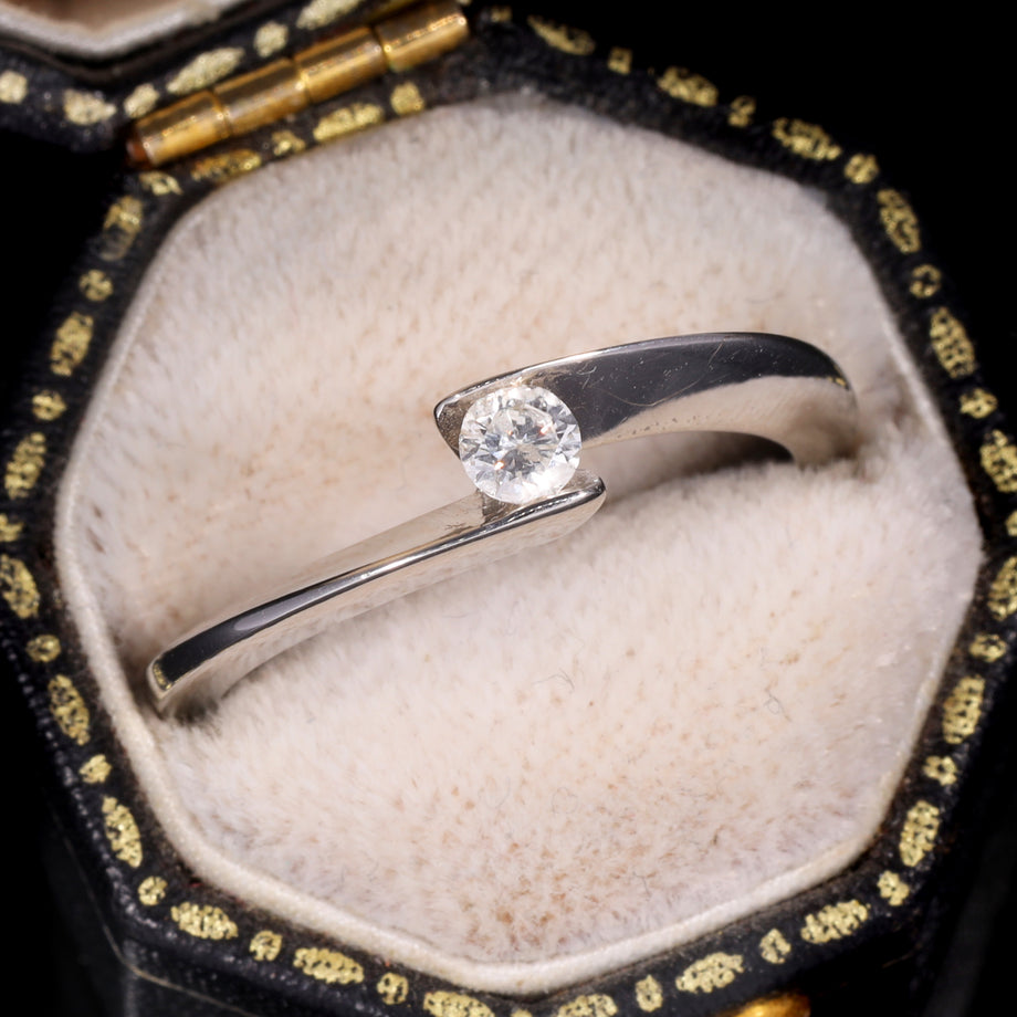 The Contemporary Brilliant Cut Diamond Twist Ring