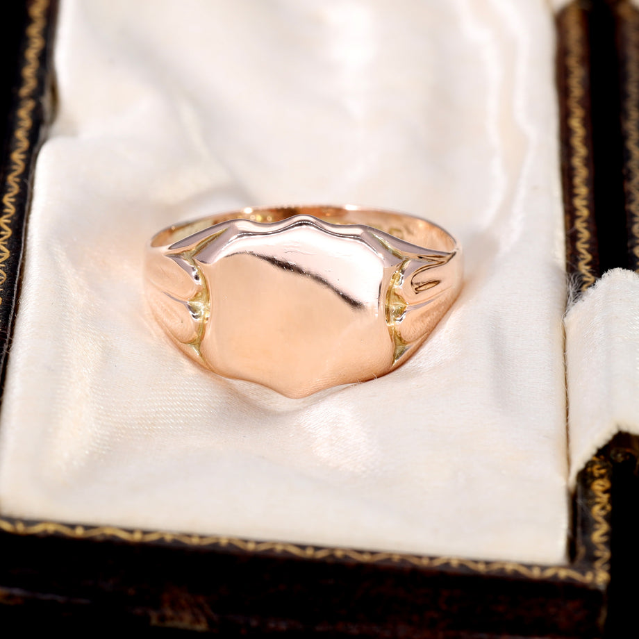 The Antique 1916 9ct Gold Shield Signet Ring - Antique Jewellers
