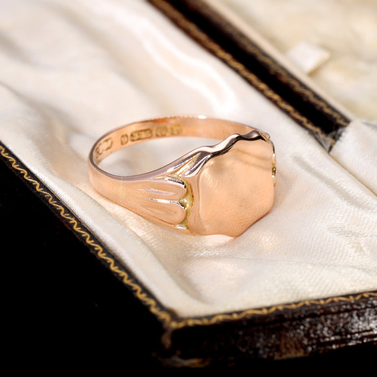 The Antique 1916 9ct Gold Shield Signet Ring - Antique Jewellers