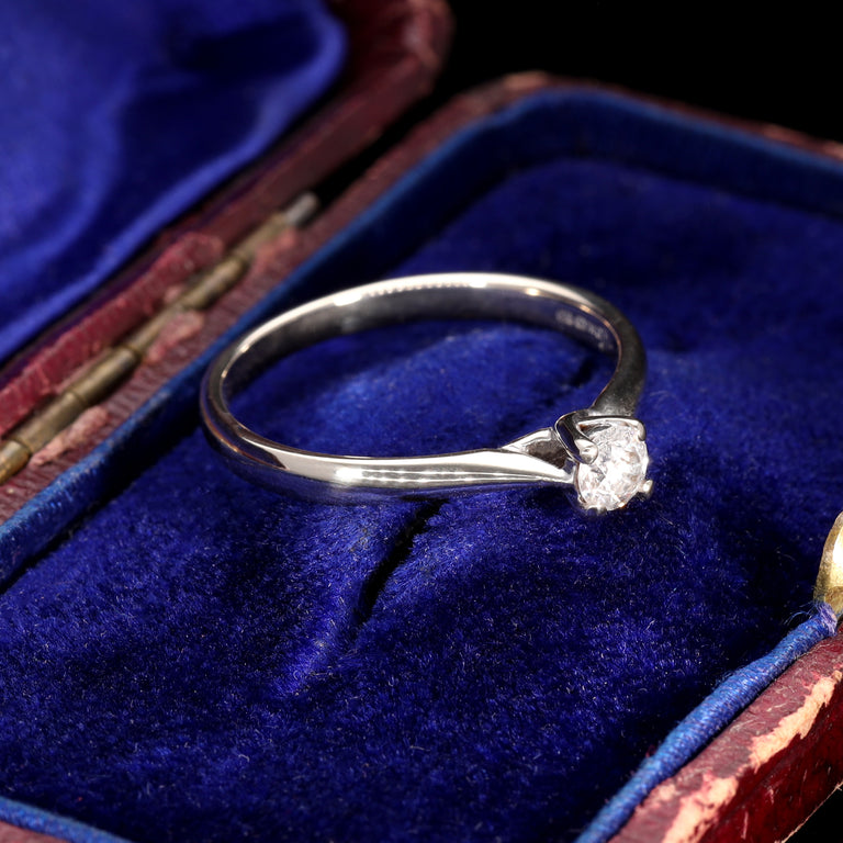 The Contemporary 2009 Solitaire Diamond Ring