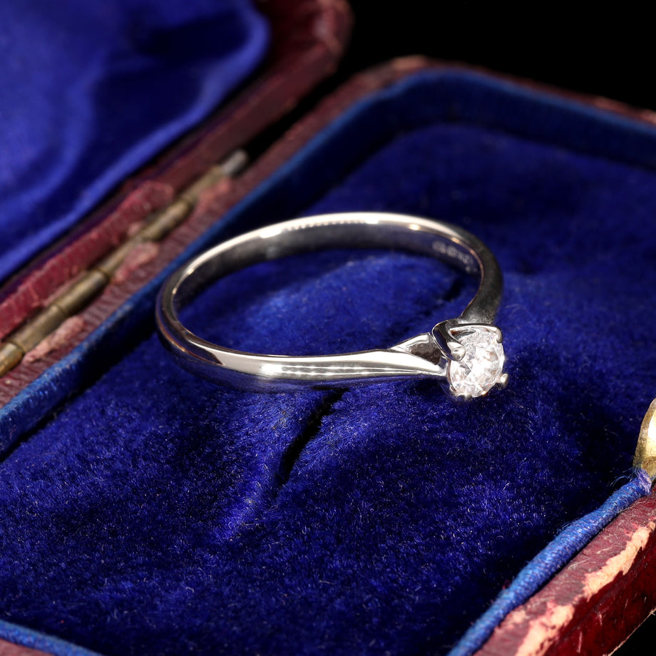 The Contemporary 2009 Solitaire Diamond Ring