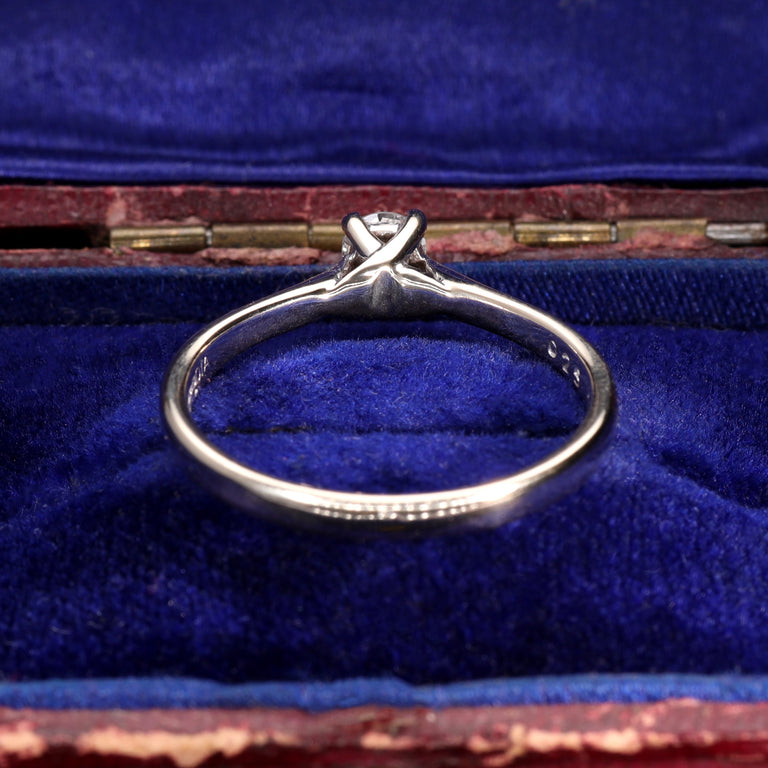 The Contemporary 2009 Solitaire Diamond Ring