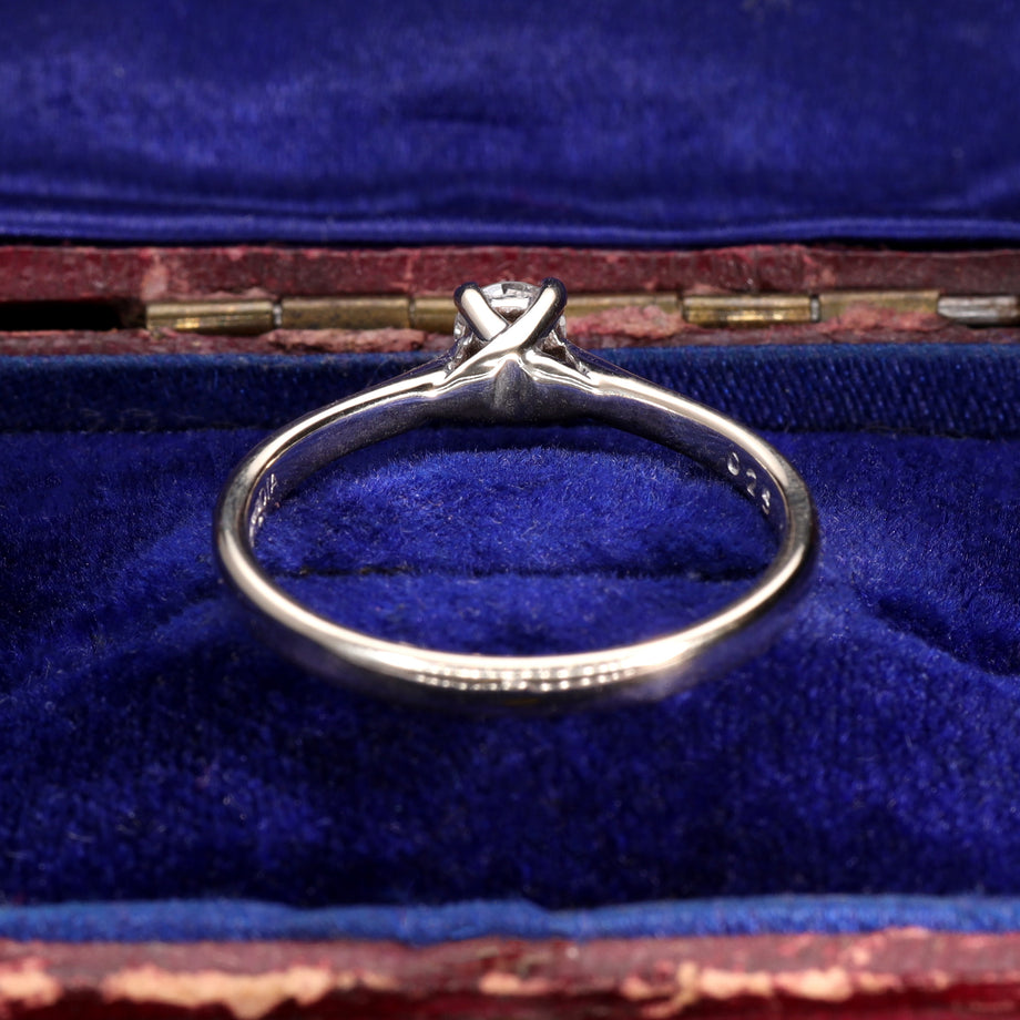 The Contemporary 2009 Solitaire Diamond Ring