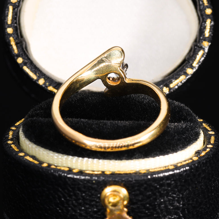 The Vintage 1977 Brilliant Cut Diamond Crossover Ring