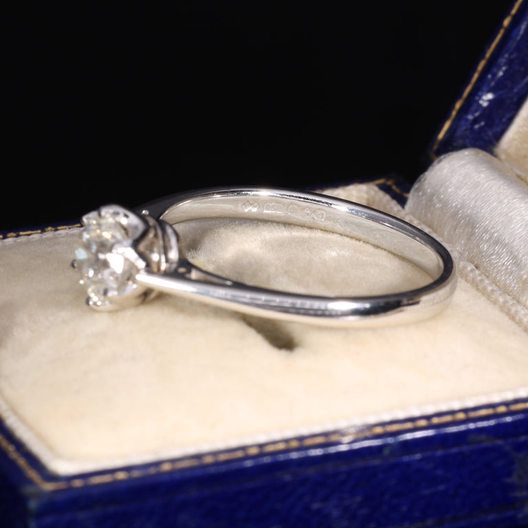 The Vintage 2003 Briliant Cut Diamond Platinum Ring