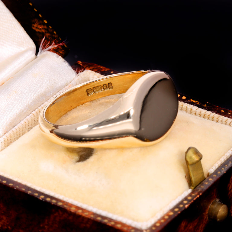 The Vintage 1994 9ct Gold Oval 6.70g Signet Ring