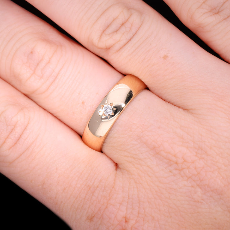 The Vintage 1992 9ct Gold Diamond Band