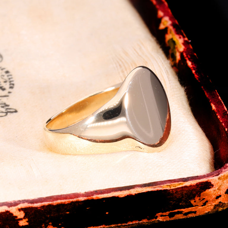 The Vintage 1993 9ct Gold Plain Oval Signet Ring