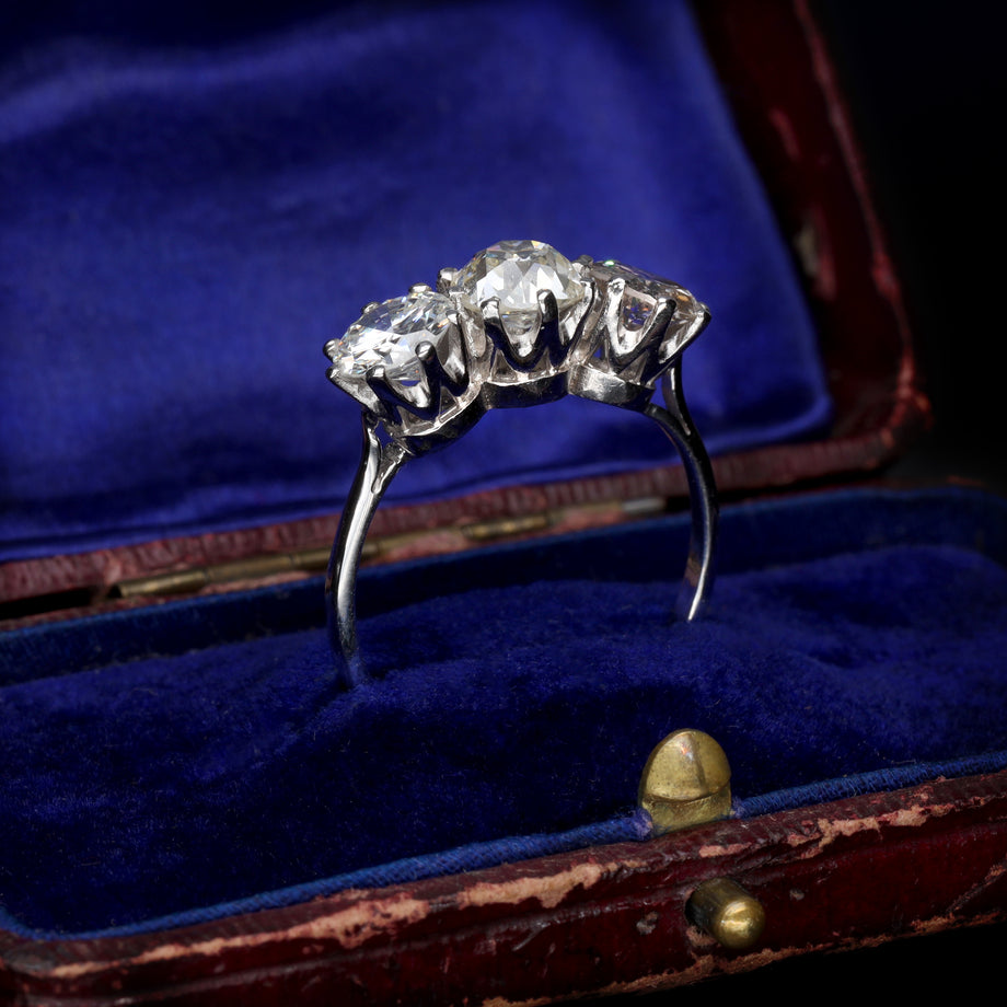 The Antique Magnificent 2.5 Carat Diamond Ring - Antique Jewellers
