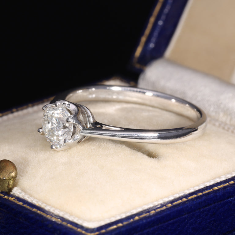 The Vintage 2003 Briliant Cut Diamond Platinum Ring