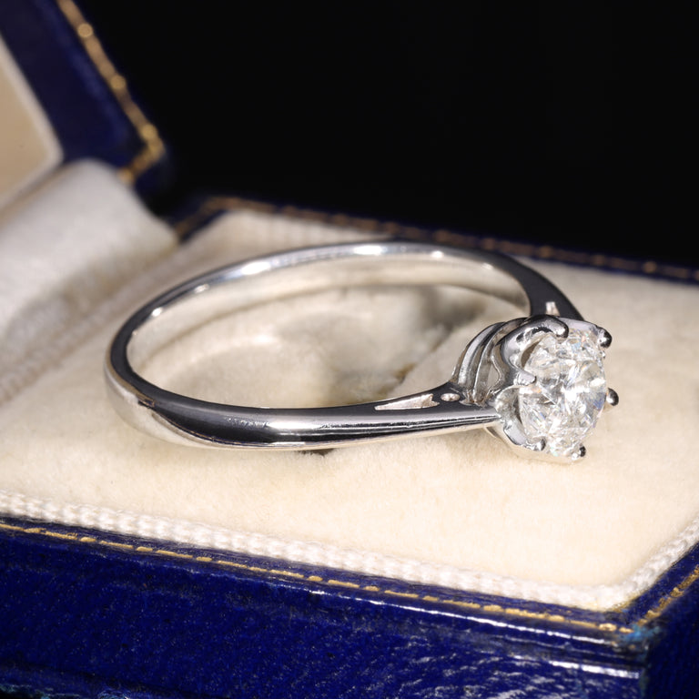 The Vintage 2003 Briliant Cut Diamond Platinum Ring