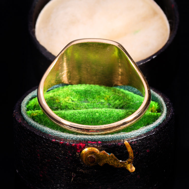The Vintage 9ct Gold Rectangular Classic 4.52g Signet Ring