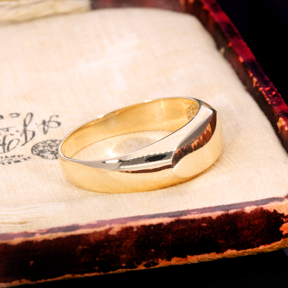 The Vintage 9ct Gold Slim Signet Ring