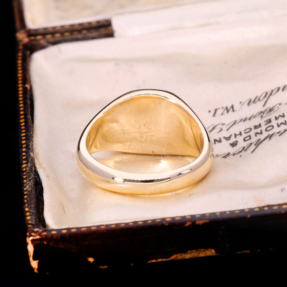 The Vintage 1970 9ct Gold Rounded Square Signet Ring