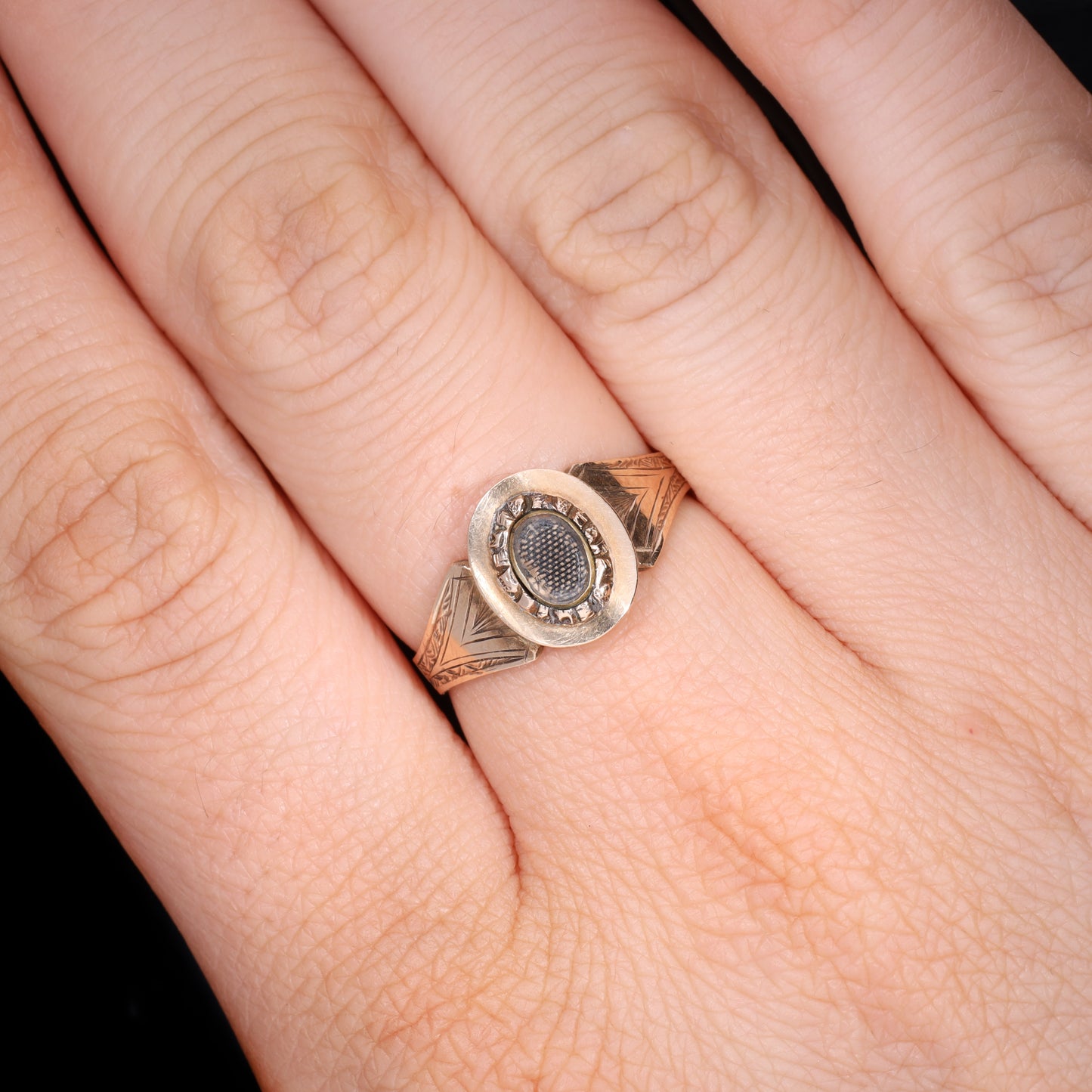 The Antique Victorian 1899 Engraved Shoulder Hairwork Mourning Ring