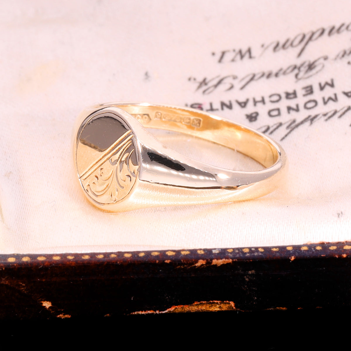 The Vintage 1961 9ct Gold Oval Engraved Signet Ring