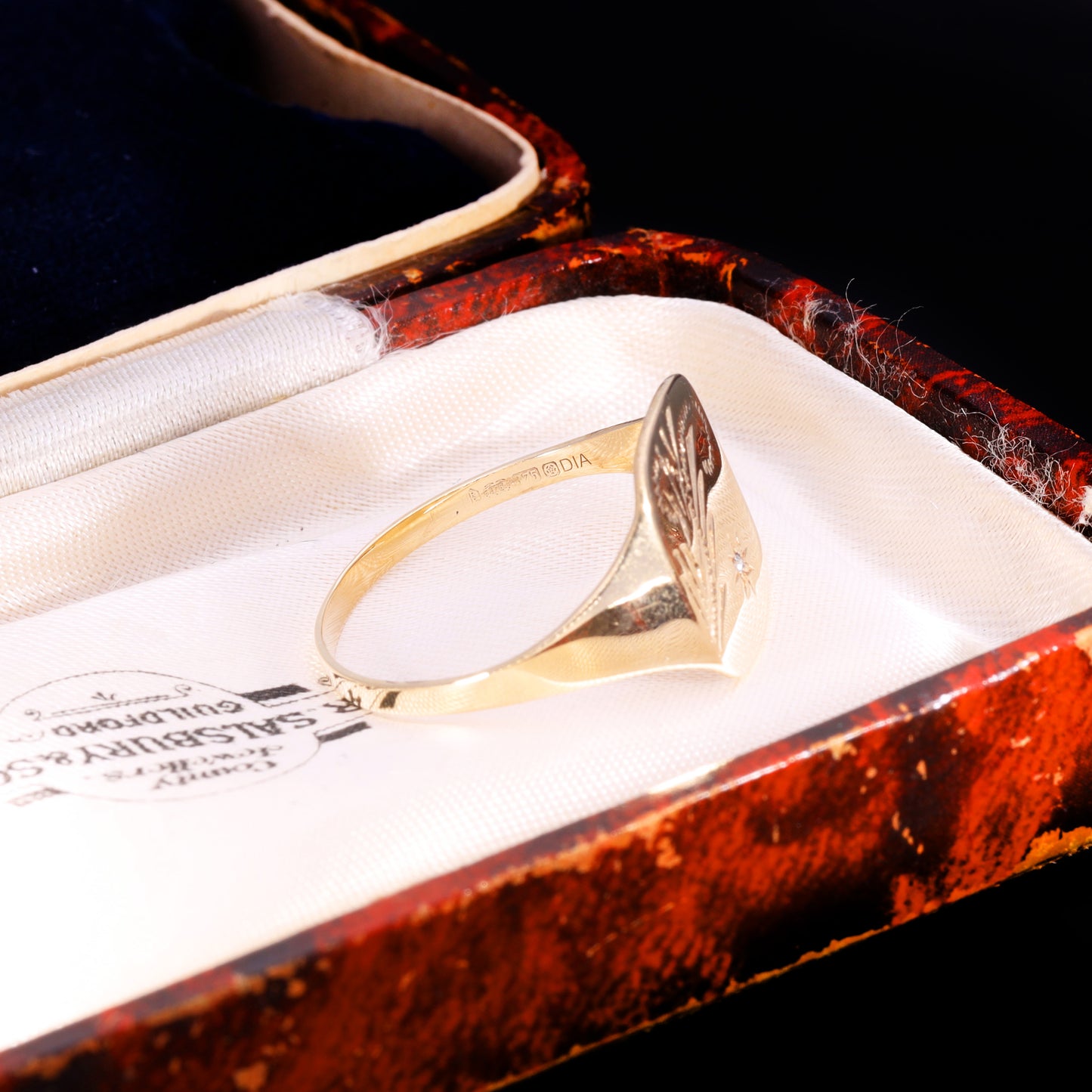 The Vintage 9ct Gold Fleur De Lis Engraving Diamond Signet Ring
