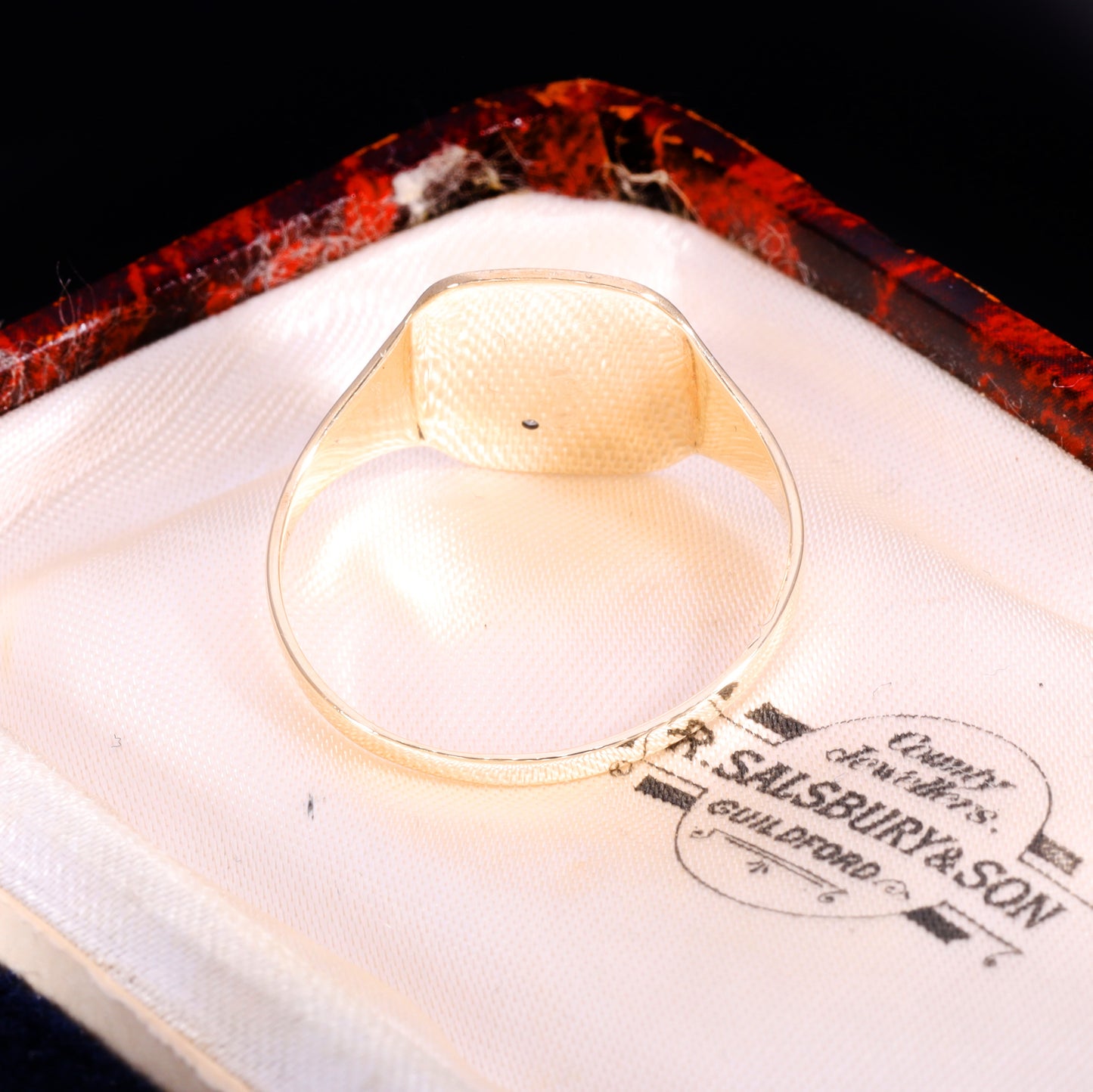 The Vintage 9ct Gold Fleur De Lis Engraving Diamond Signet Ring