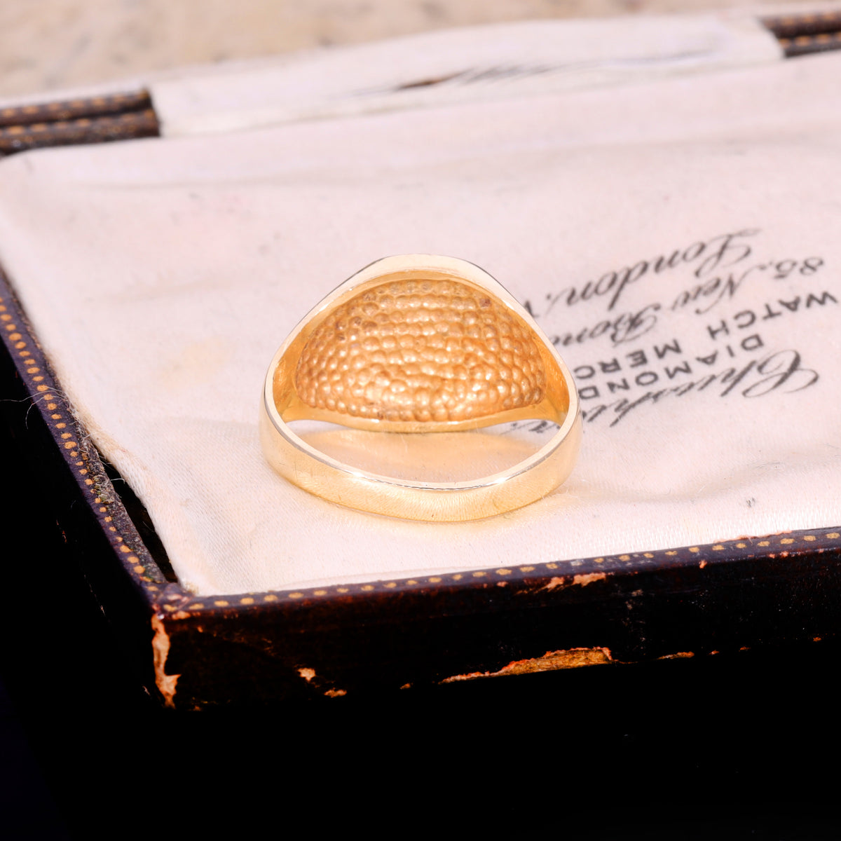 The Vintage 1986 Diagonal Pattern Signet Ring