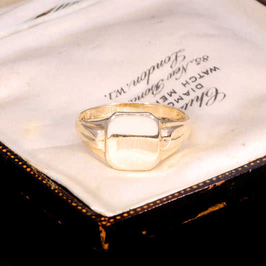 The Antique Victorian 1869 9ct Gold Rectangular Lined Shoulder Signet Ring